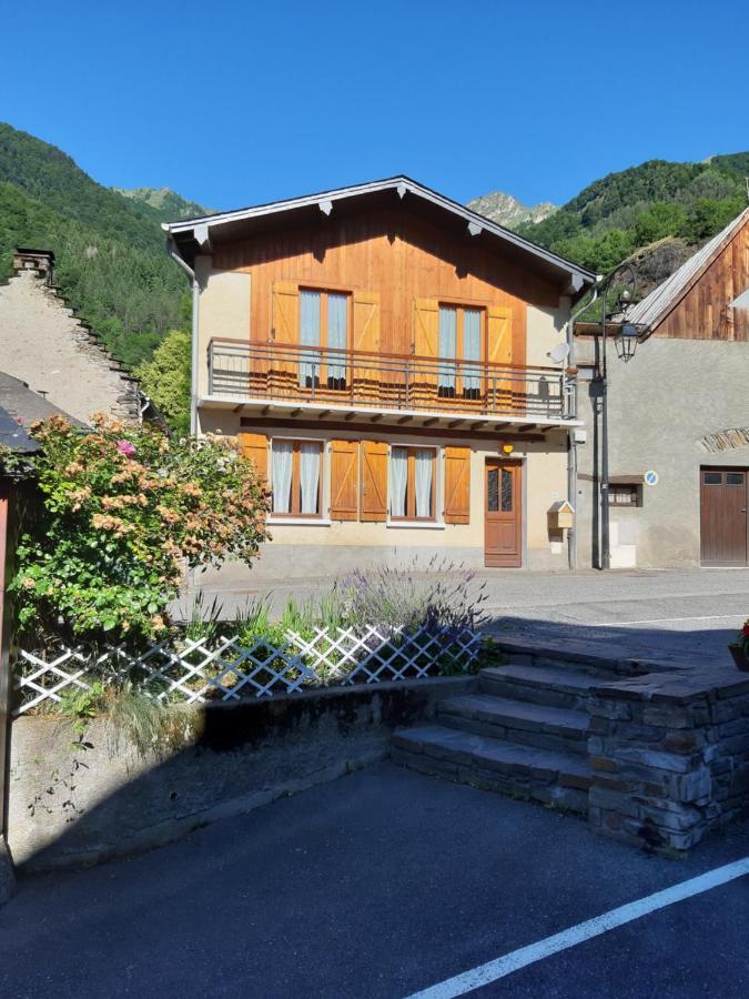 Maison Des Trois Ormeaux Villa Cier-de-Luchon Buitenkant foto